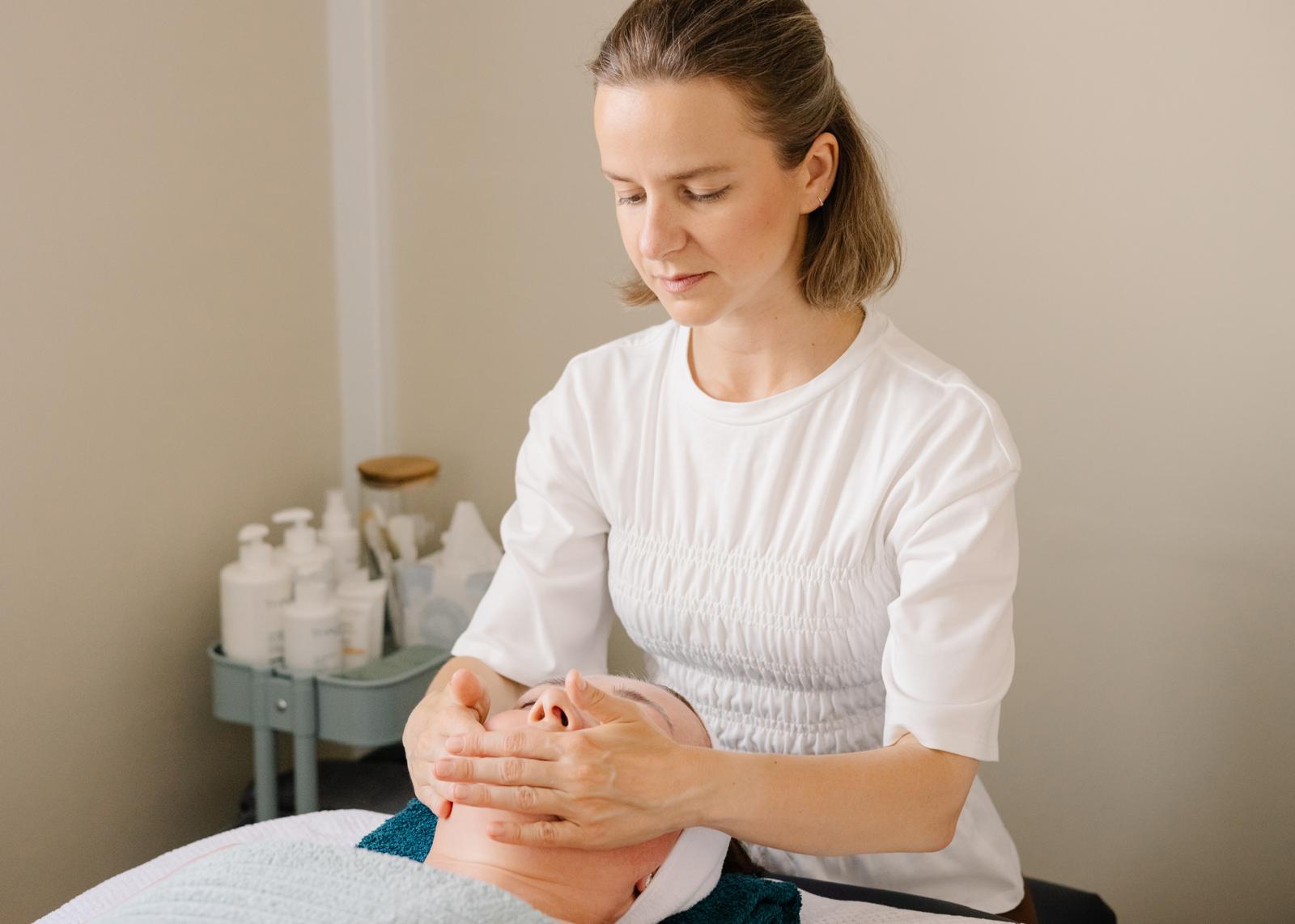Massage treatment at Rute Studio